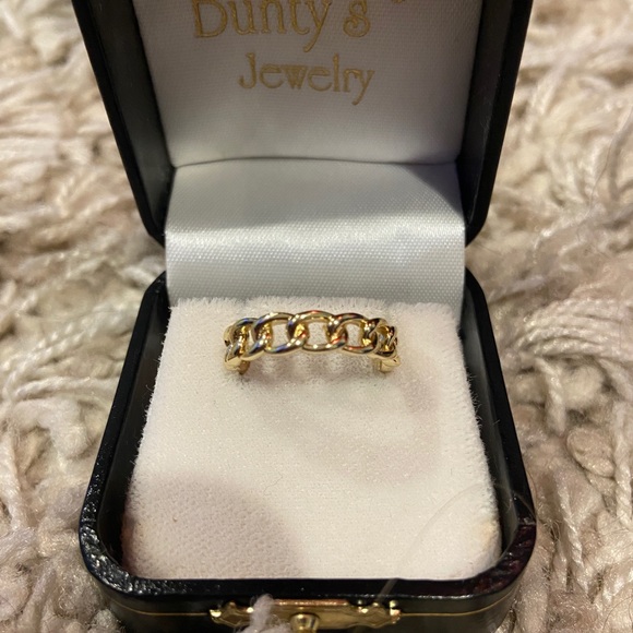 SIZE 7 Rings - Picture 5 of 5